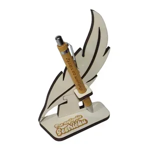 Stojan s perom | pre Sestričku